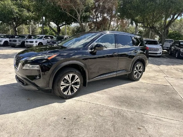 2021 Nissan Rogue SV photo 21