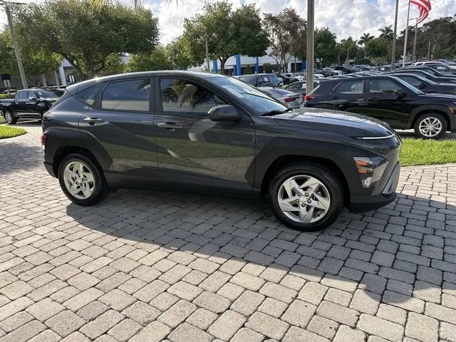 2024 Hyundai Kona SE photo 15