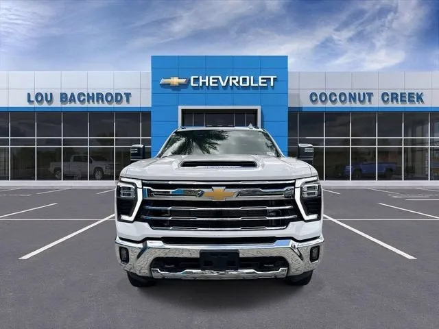 2024 Chevrolet Silverado 3500 HD LTZ photo 3