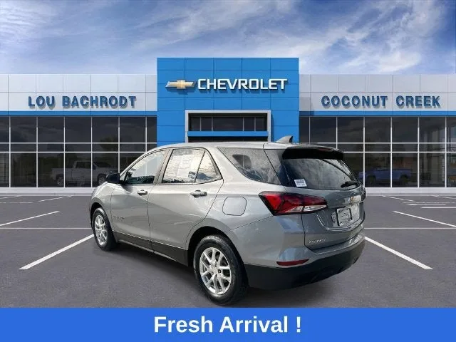 2024 Chevrolet Equinox LS photo 6