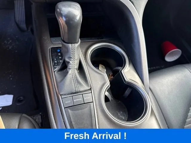2023 Toyota Camry SE photo 8