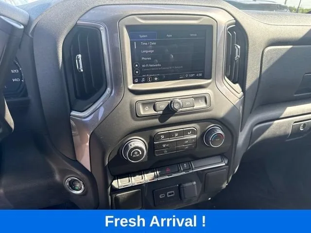 2025 Chevrolet Silverado 1500 WT photo 5