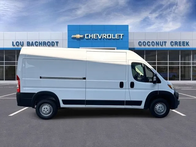 2025 RAM ProMaster Cargo Van Tradesman photo 9