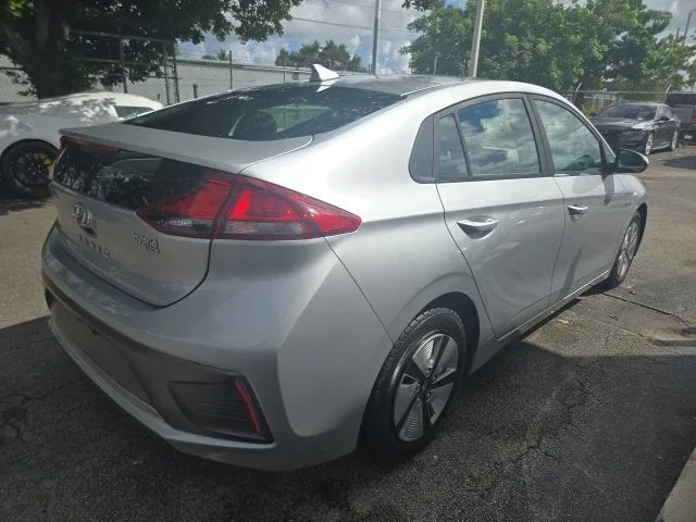 2020 Hyundai Ioniq Hybrid Blue photo 4