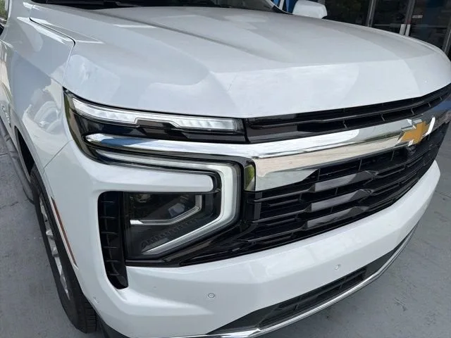 2026 Chevrolet Suburban LS photo 17