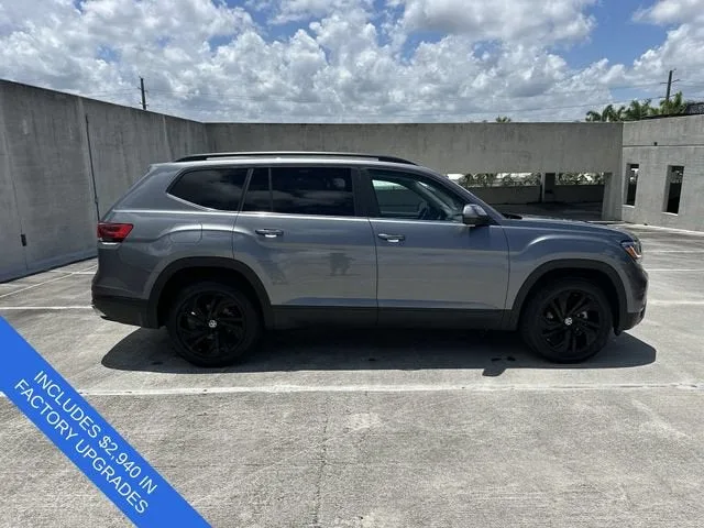 2022 Volkswagen Atlas 2.0T SE w/Technology photo 18