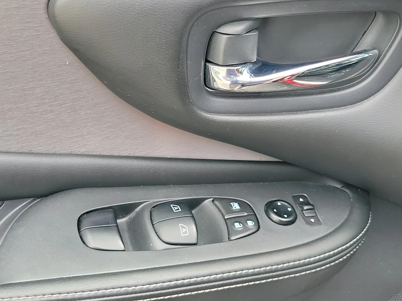2021 Nissan Murano SV photo 24