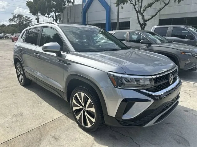 2024 Volkswagen Taos SE photo 40