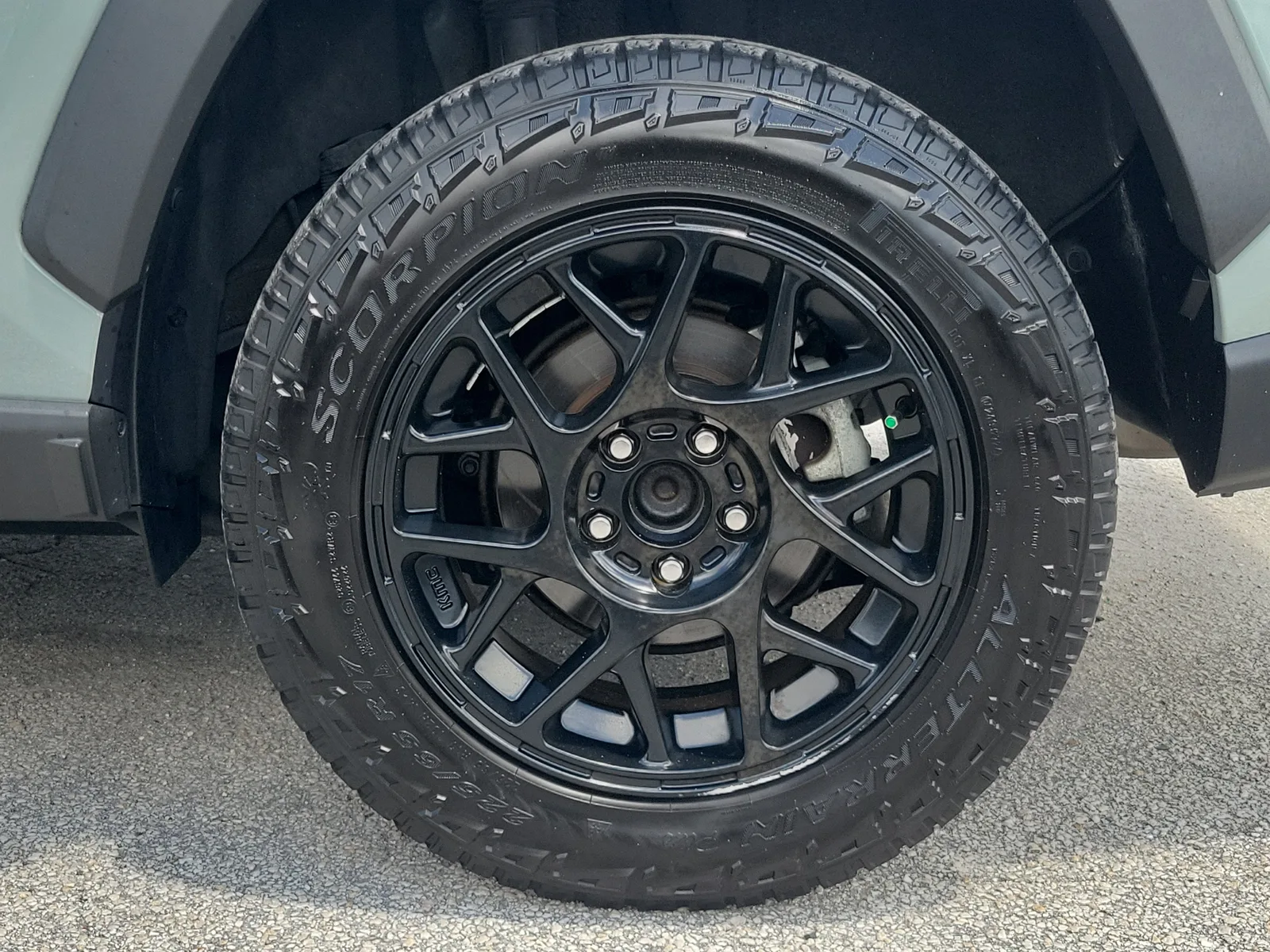 2021 Toyota RAV4 XLE photo 9