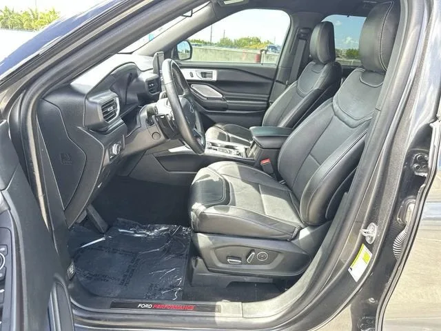 2020 Ford Explorer ST photo 30