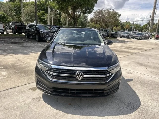 2024 Volkswagen Jetta SE photo 18