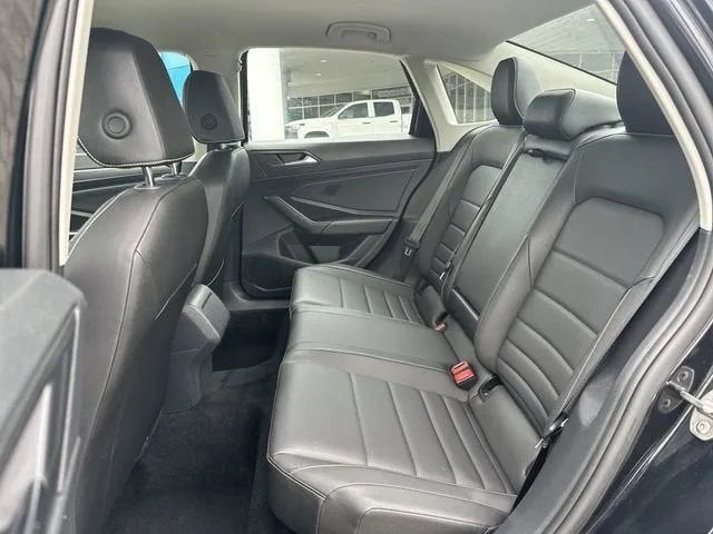 2024 Volkswagen Jetta SE photo 27