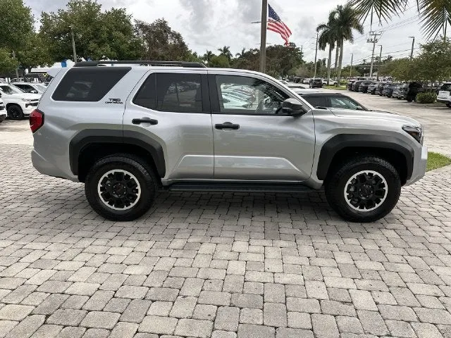 2025 Toyota 4Runner SR5 photo 14