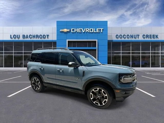 2023 Ford Bronco Sport Outer Banks photo 2