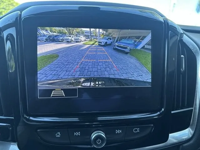 2021 Chevrolet Traverse LT Leather photo 24