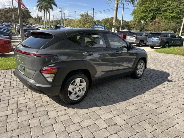 2024 Hyundai Kona SE photo 38