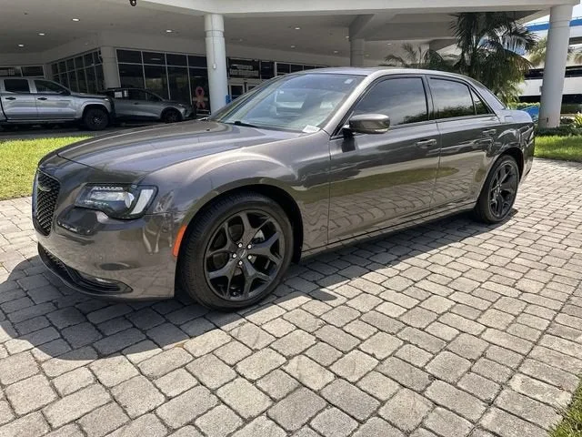 2023 Chrysler 300 300S photo 21