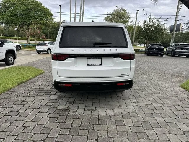 2024 Jeep Wagoneer L Series II photo 33