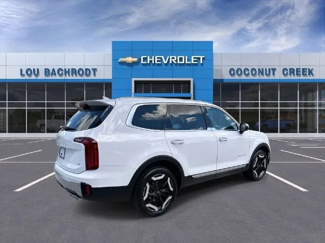 2023 Kia Telluride S photo 8