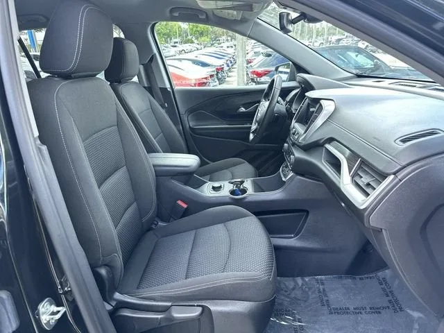 2024 GMC Terrain SLE photo 29