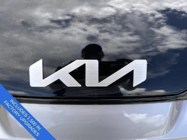 2025 Kia Sportage EX photo 10