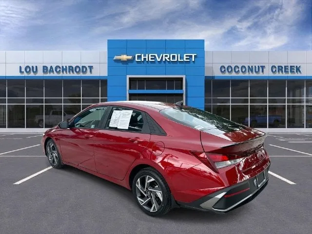 2025 Hyundai Elantra SEL Sport photo 6