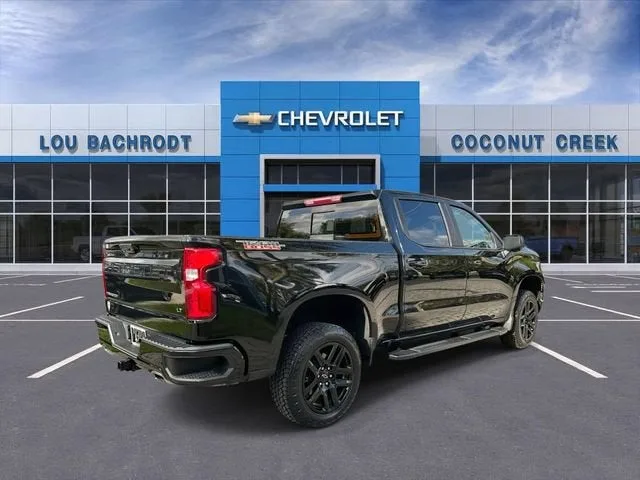 2024 Chevrolet Silverado 1500 LT Trail Boss photo 8