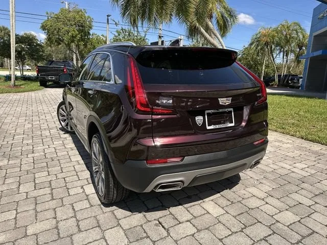 2021 Cadillac XT4 FWD Premium Luxury photo 12