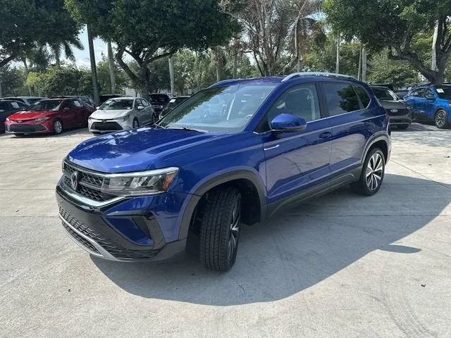 2024 Volkswagen Taos SE photo 38