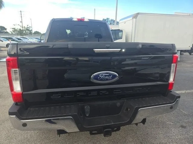 2019 Ford Super Duty F-250 SRW XL photo 3