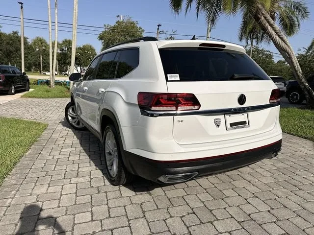 2022 Volkswagen Atlas 2.0T SE w/Technology photo 12