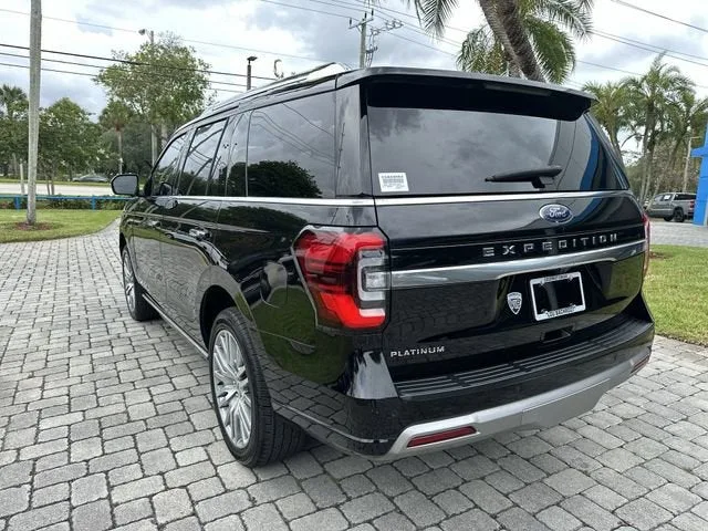 2022 Ford Expedition Platinum photo 34
