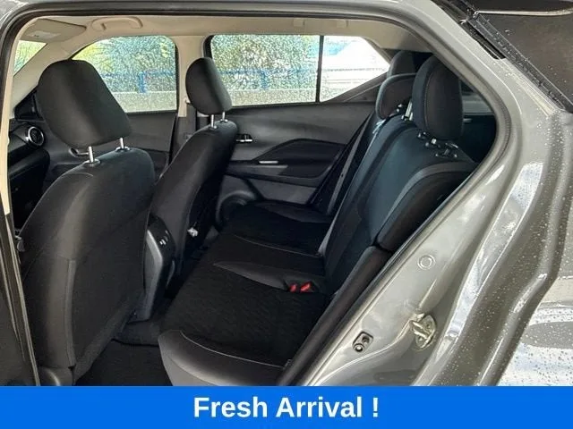 2023 Nissan Kicks SV photo 3