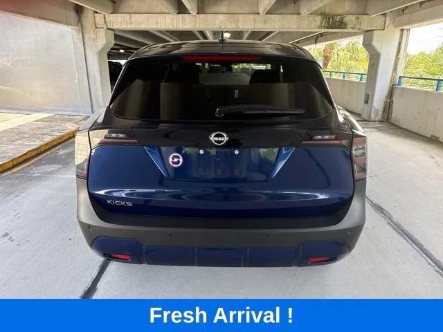 2025 Nissan Kicks SV photo 16