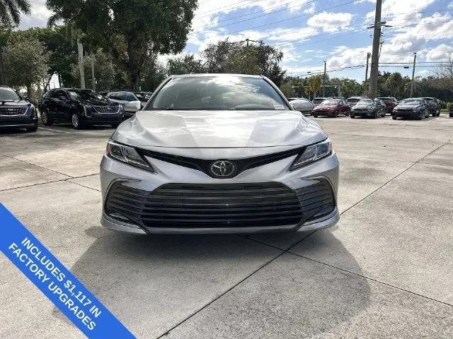 2023 Toyota Camry LE photo 19