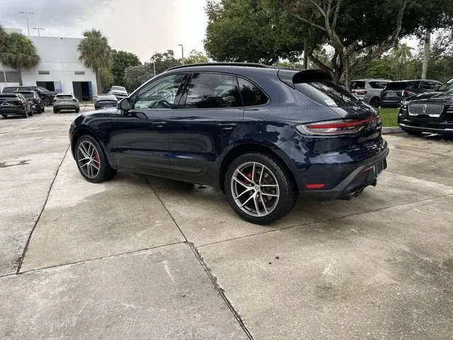 2023 Porsche Macan S photo 33