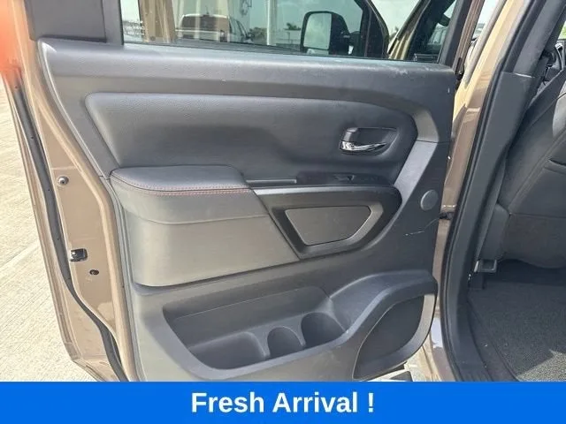 2023 Nissan Titan XD PRO-4X photo 14