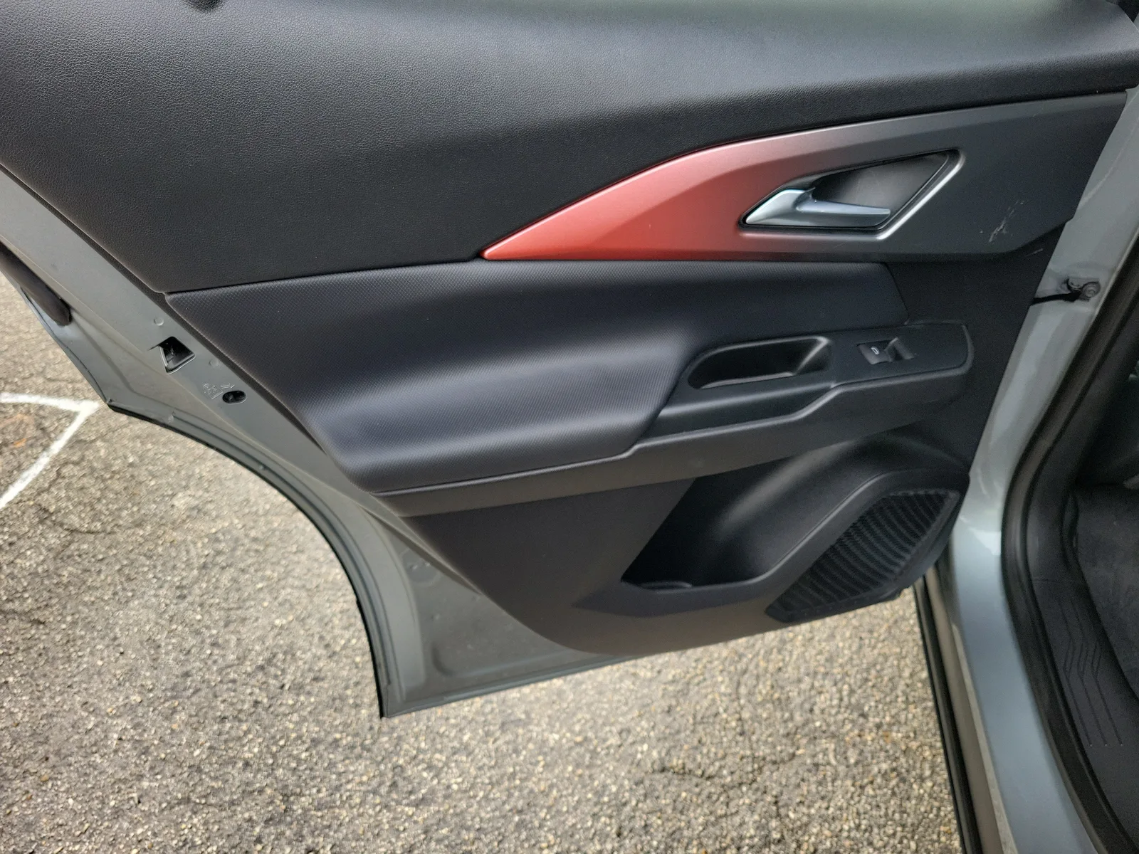 2024 Chevrolet Equinox EV RS photo 16