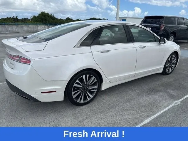 2020 Lincoln MKZ Reserve photo 13