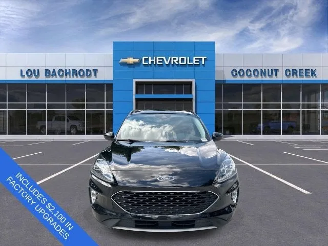 2021 Ford Escape Titanium photo 3