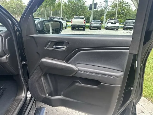 2024 Chevrolet Colorado LT photo 23