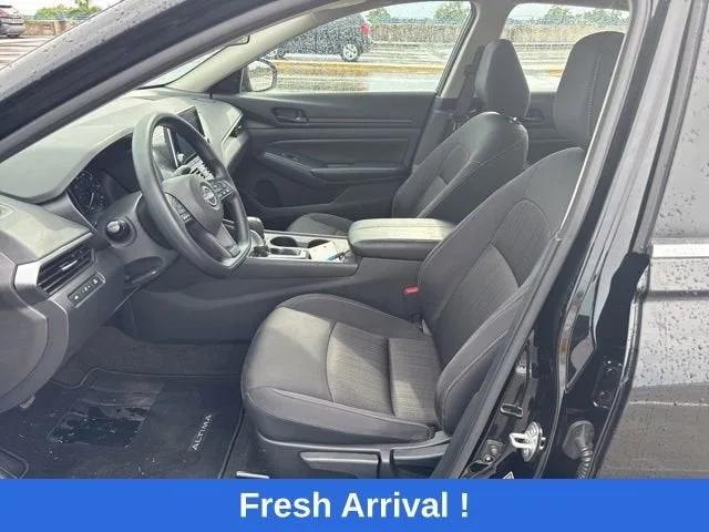 2025 Nissan Altima S photo 2