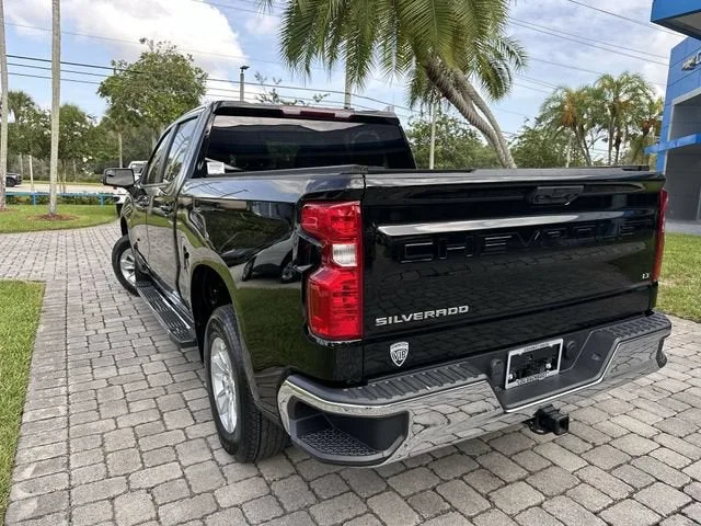 2023 Chevrolet Silverado 1500 LT photo 12