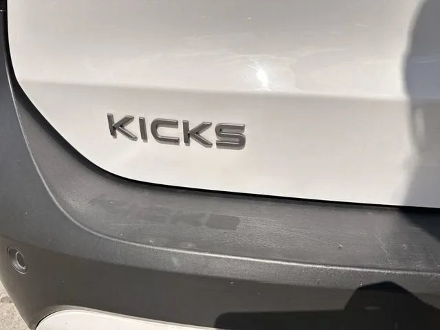 2025 Nissan Kicks SV photo 38