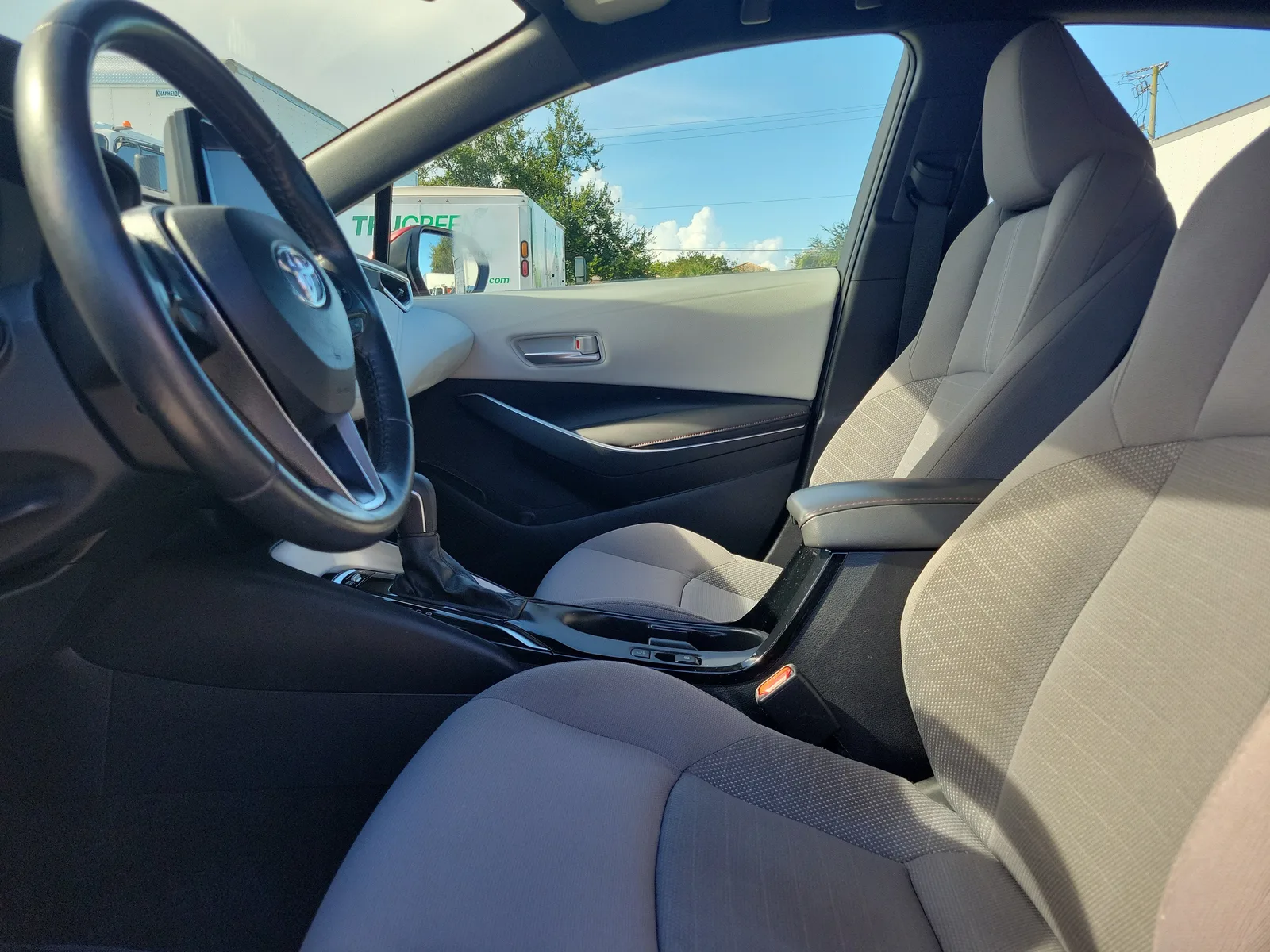 2024 Toyota Corolla SE photo 21