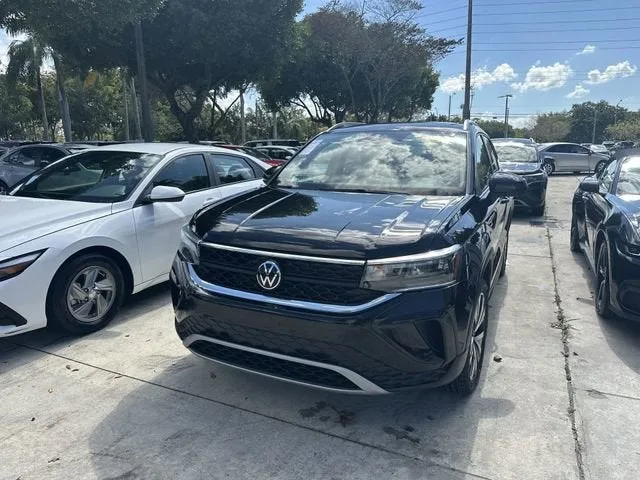 2024 Volkswagen Taos SE photo 24