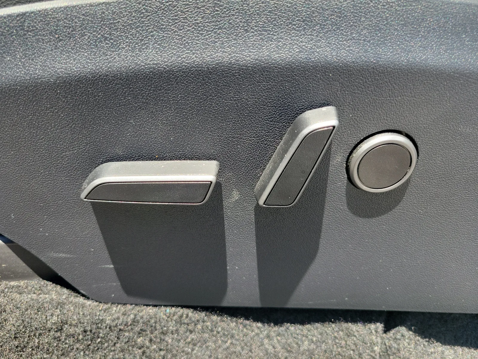 2023 Tesla Model Y Performance photo 26