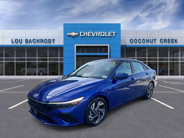 2025 Hyundai Elantra SEL Convenience photo 4