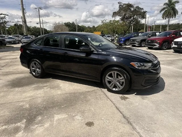 2024 Volkswagen Jetta SE photo 15