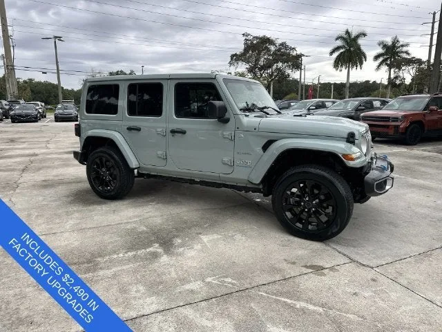 2024 Jeep Wrangler 4xe Sahara photo 15